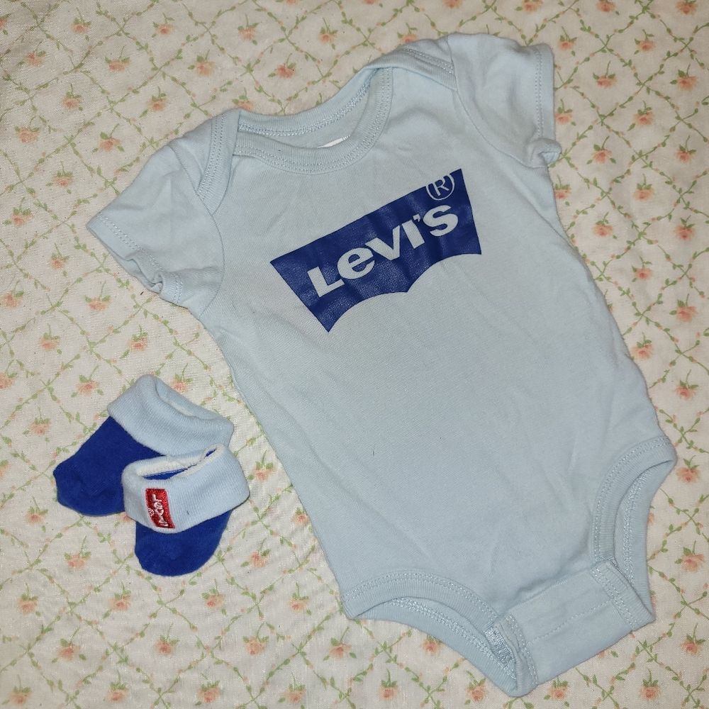 Levis Size 0-6 Months Blue Bodysuit Short Sleeves Onesie & Booties